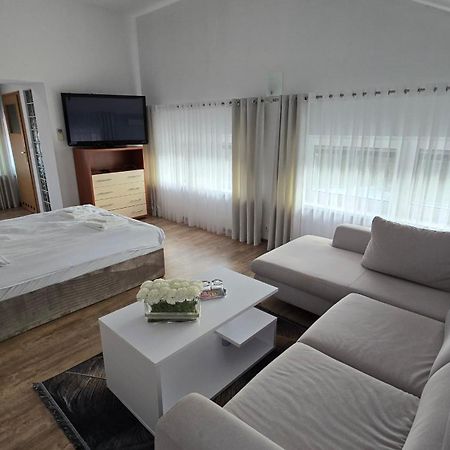 Motel Za Miedza Bralin Exterior foto