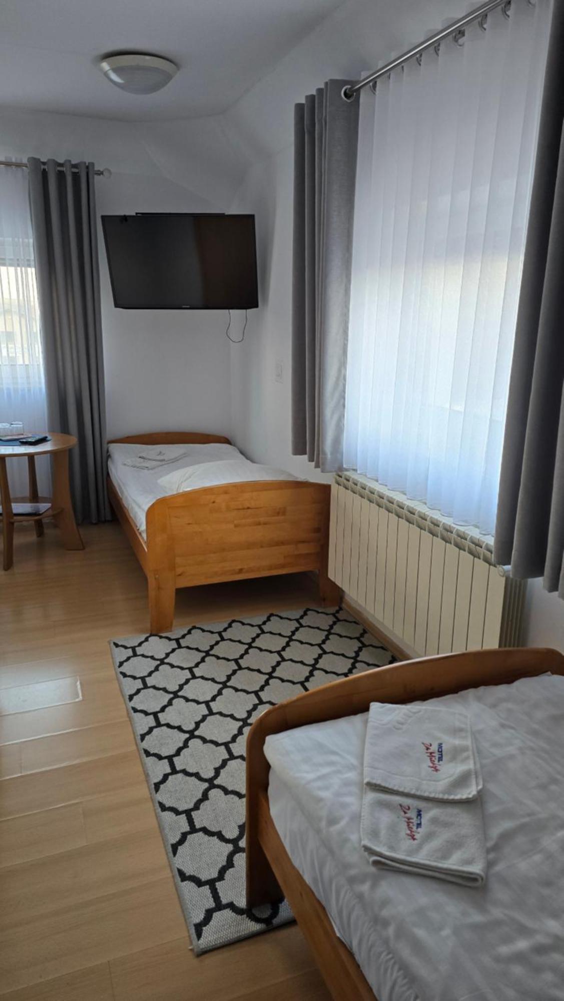 Motel Za Miedza Bralin Exterior foto