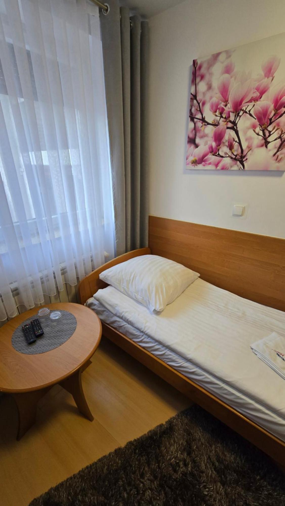 Motel Za Miedza Bralin Exterior foto